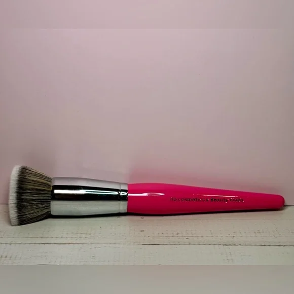 ilo cosmetics x beauty finds liquid and cream foundation makeup brush - Picture 2 of 3